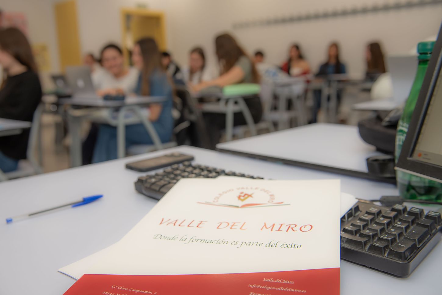 Los alumnos de 2º Bachillerato opinan en los medios: La EvAU y el uso de los móviles a debate